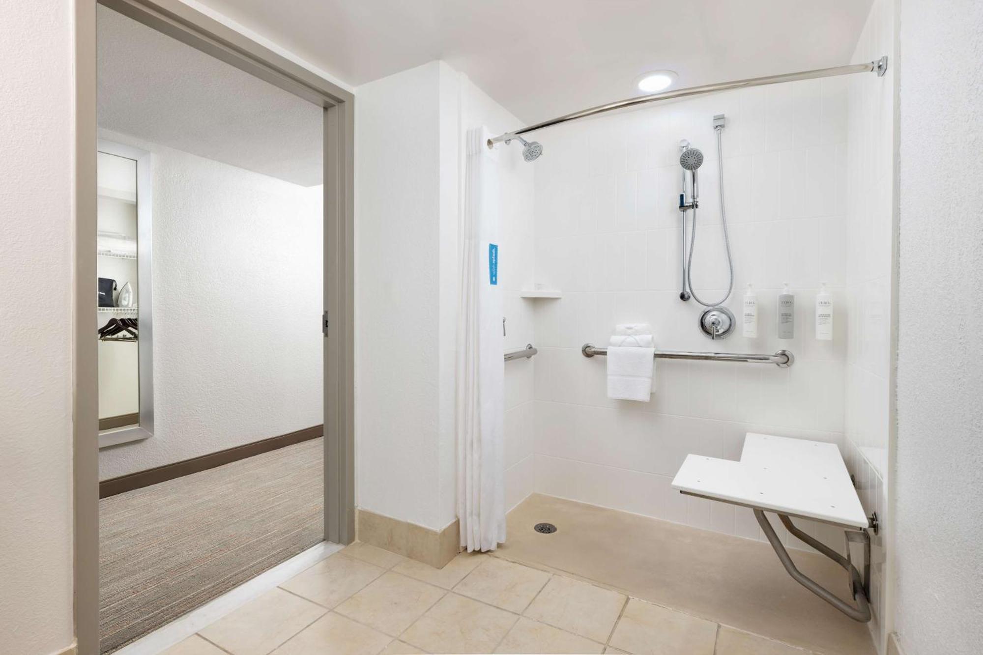 Hampton Inn Naples-Central מראה חיצוני תמונה
